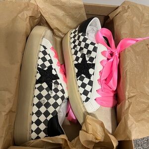 Mi.im sneakers for   women’s with Pink Laces